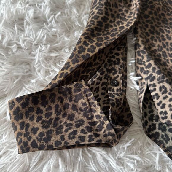 Frame The Standard Shirt Leopard Print Silk Button Down Blouse Size S - Picture 7 of 8